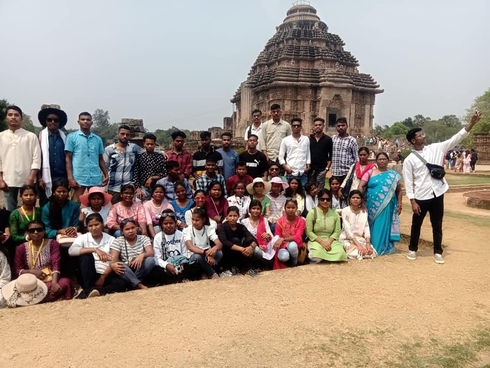 A group of 64 students along with ANO Captain L K Jha and two female members of the non-teaching staff went on a three-day educational trip to Puri.