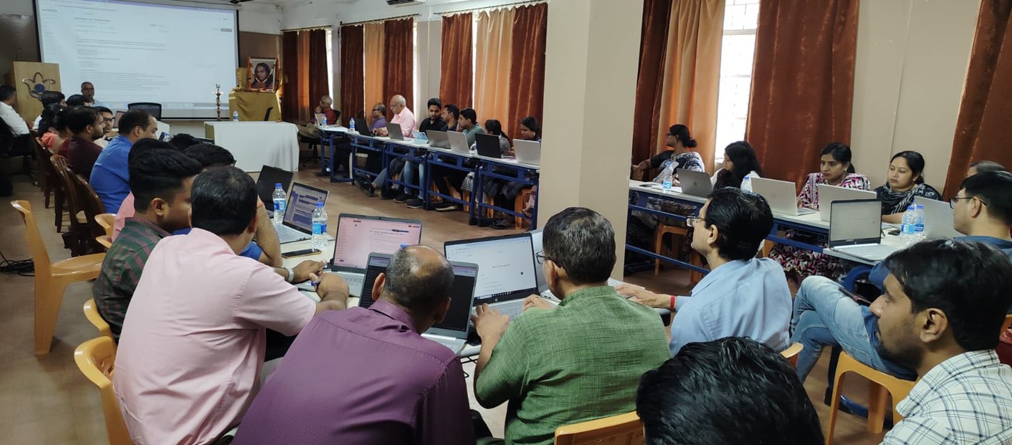 IQAC organized a *Hands-on training session on ICT tools and AI* as the *first collaborative activity under the MoU signed between YSM and Aptus Software Labs, Bengaluru* on 19 July 2025. 